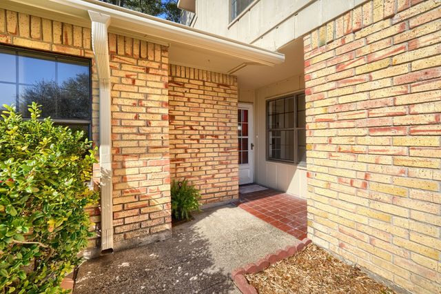 557 Trailcrest Drive, Garland, TX 75043