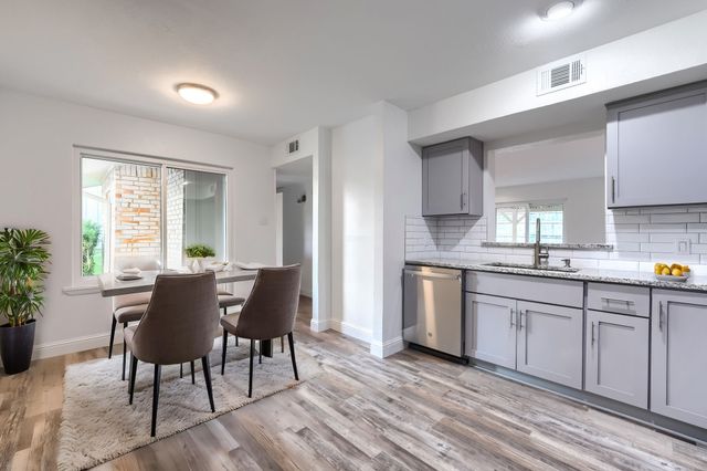 557 Trailcrest Drive, Garland, TX 75043