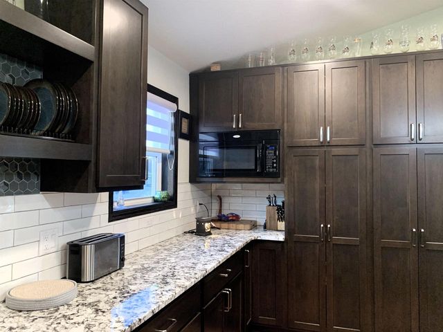 212 Ridgeview Lane, Columbus, WI 53925