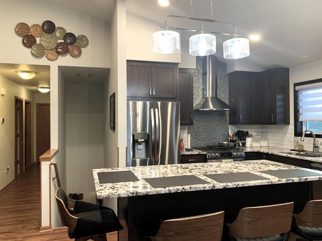 212 Ridgeview Lane, Columbus, WI 53925