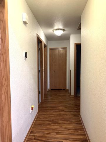 212 Ridgeview Lane, Columbus, WI 53925