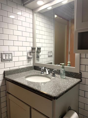 212 Ridgeview Lane, Columbus, WI 53925