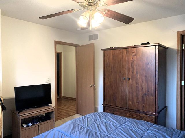 212 Ridgeview Lane, Columbus, WI 53925