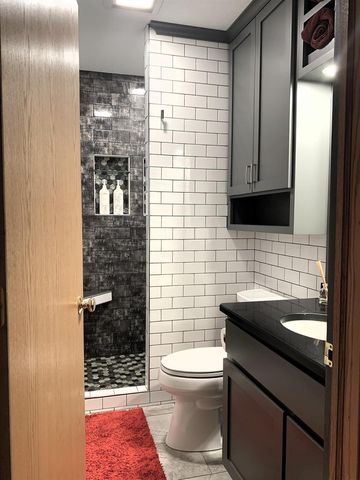 212 Ridgeview Lane, Columbus, WI 53925