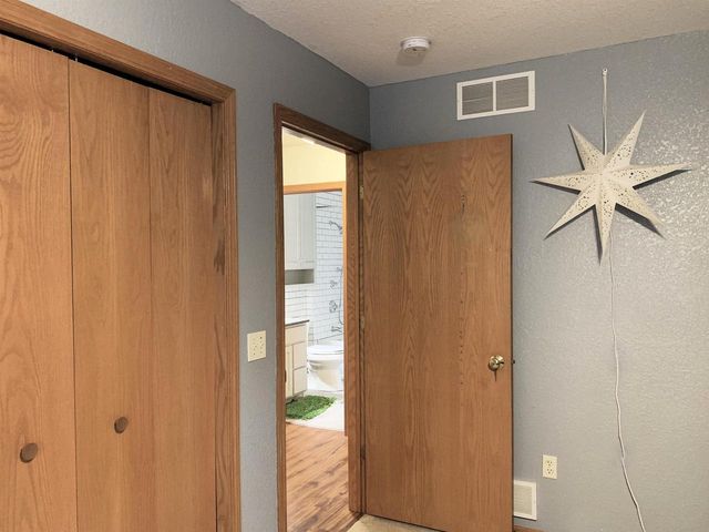 212 Ridgeview Lane, Columbus, WI 53925