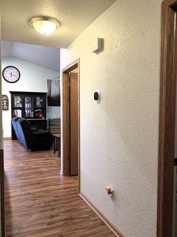 212 Ridgeview Lane, Columbus, WI 53925