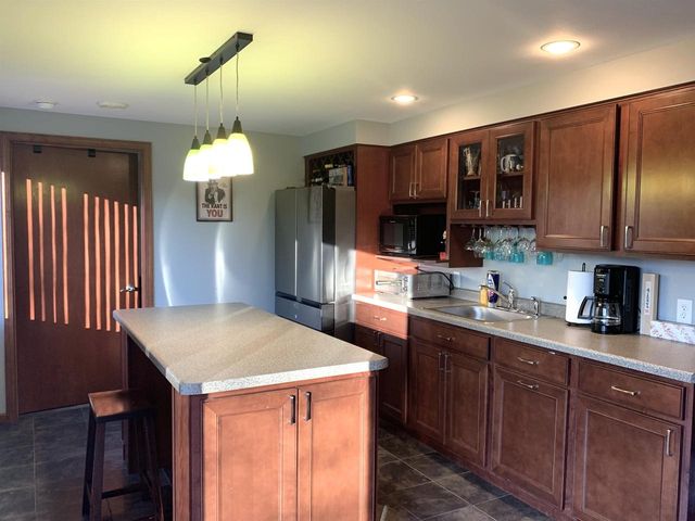 212 Ridgeview Lane, Columbus, WI 53925