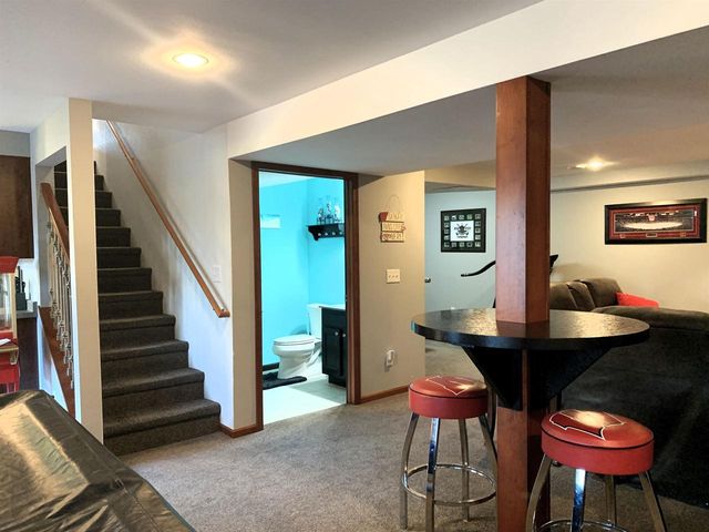 212 Ridgeview Lane, Columbus, WI 53925