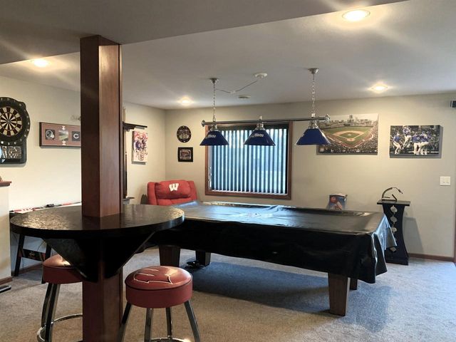 212 Ridgeview Lane, Columbus, WI 53925