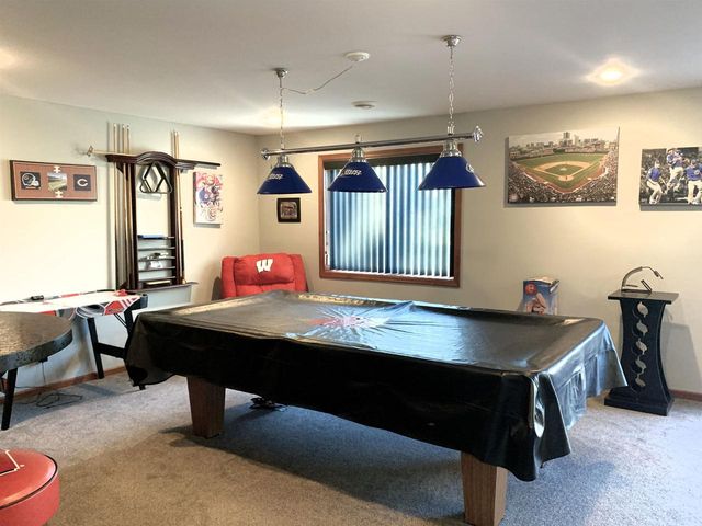 212 Ridgeview Lane, Columbus, WI 53925