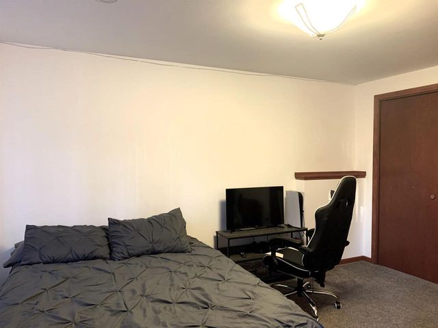 212 Ridgeview Lane, Columbus, WI 53925