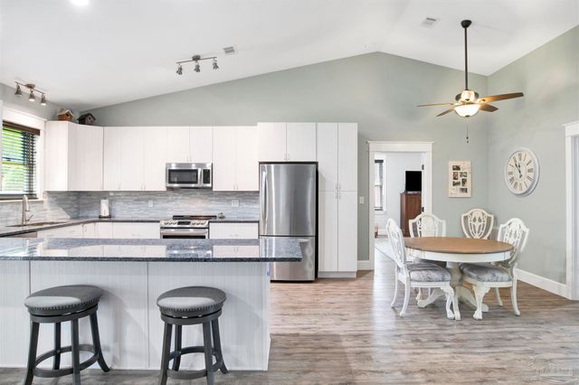 2549 Santa Rosa Dr, Lillian, AL 36549