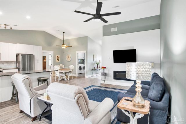 2549 Santa Rosa Dr, Lillian, AL 36549