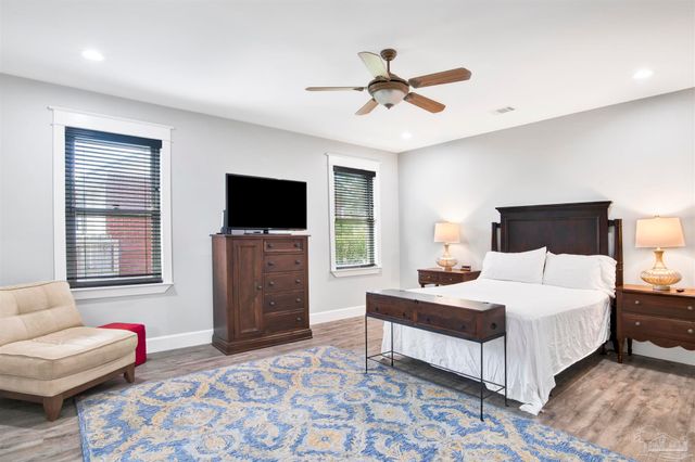 2549 Santa Rosa Dr, Lillian, AL 36549