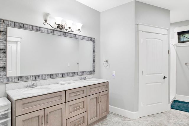 2549 Santa Rosa Dr, Lillian, AL 36549