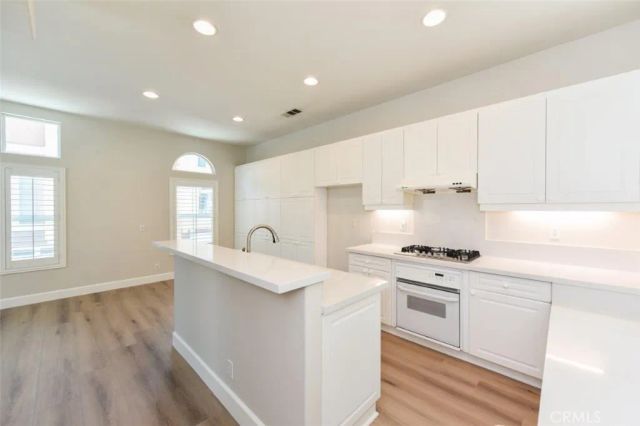 12 Palagonia Aisle, Irvine, CA 92606