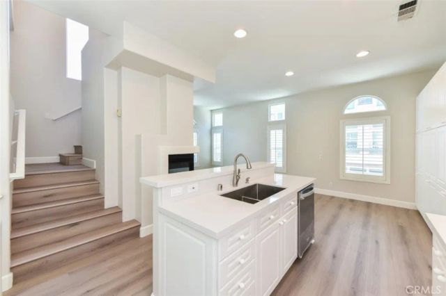 12 Palagonia Aisle, Irvine, CA 92606