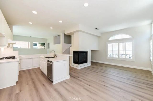 12 Palagonia Aisle, Irvine, CA 92606