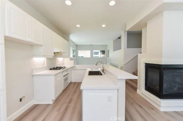 12 Palagonia Aisle, Irvine, CA 92606