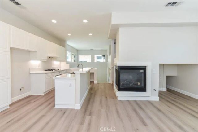 12 Palagonia Aisle, Irvine, CA 92606