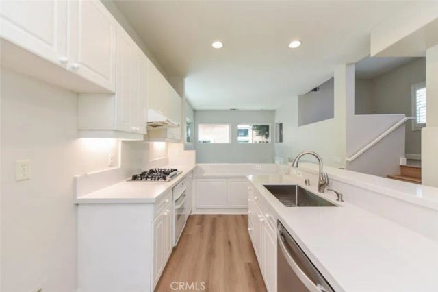 12 Palagonia Aisle, Irvine, CA 92606