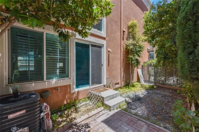 12 Palagonia Aisle, Irvine, CA 92606