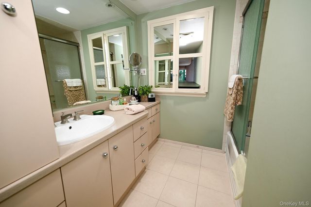 1006 Glen Drive, Franklin Square, NY 11010