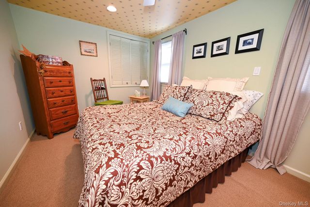 1006 Glen Drive, Franklin Square, NY 11010