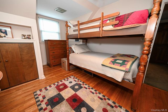 1006 Glen Drive, Franklin Square, NY 11010