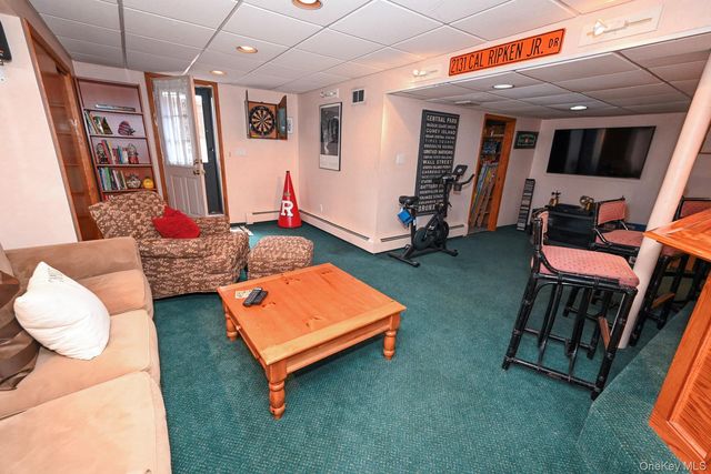 1006 Glen Drive, Franklin Square, NY 11010