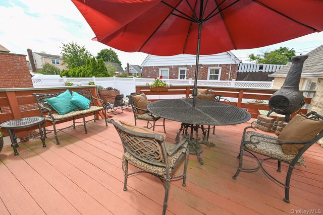 1006 Glen Drive, Franklin Square, NY 11010