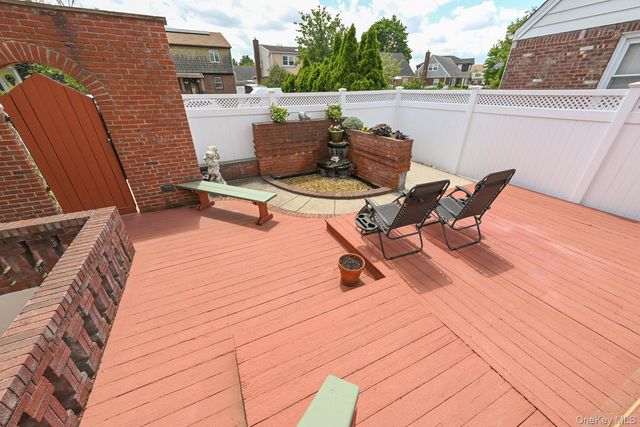 1006 Glen Drive, Franklin Square, NY 11010