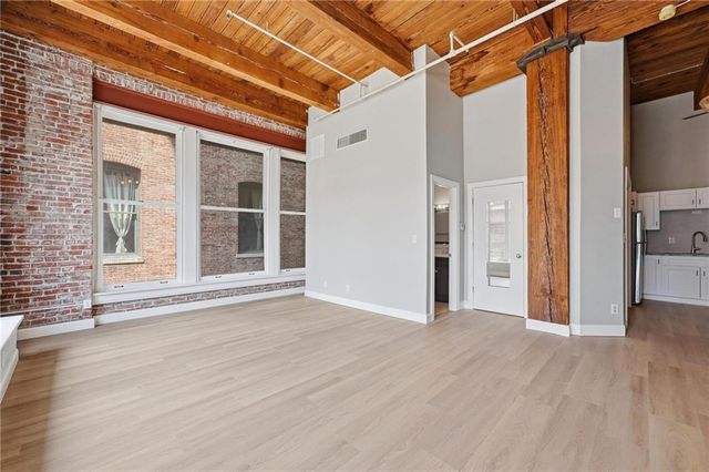 308 W 8th Street 204, Kansas City, MO 64105