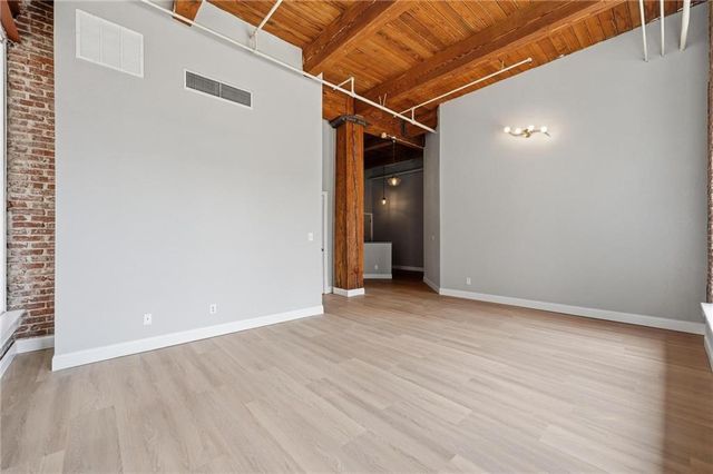 308 W 8th Street 204, Kansas City, MO 64105