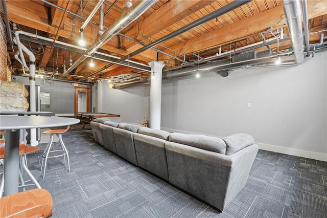 308 W 8th Street 204, Kansas City, MO 64105