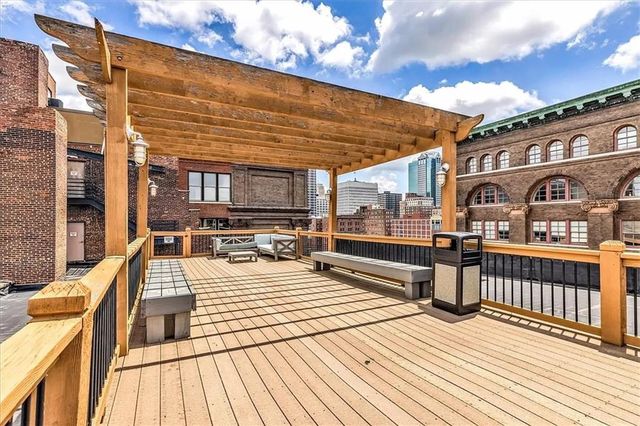 308 W 8th Street 204, Kansas City, MO 64105