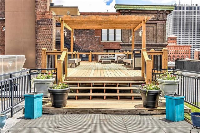 308 W 8th Street 204, Kansas City, MO 64105