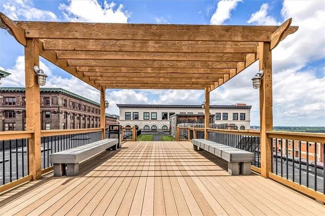 308 W 8th Street 204, Kansas City, MO 64105