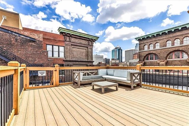 308 W 8th Street 204, Kansas City, MO 64105