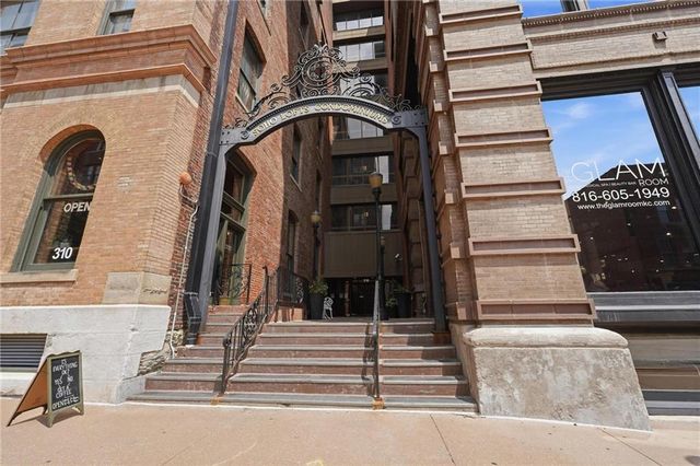 308 W 8th Street 204, Kansas City, MO 64105
