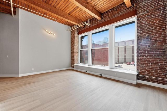 308 W 8th Street 204, Kansas City, MO 64105