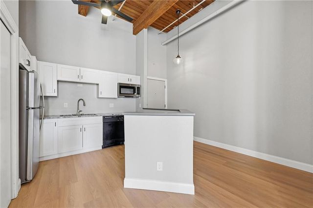 308 W 8th Street 204, Kansas City, MO 64105