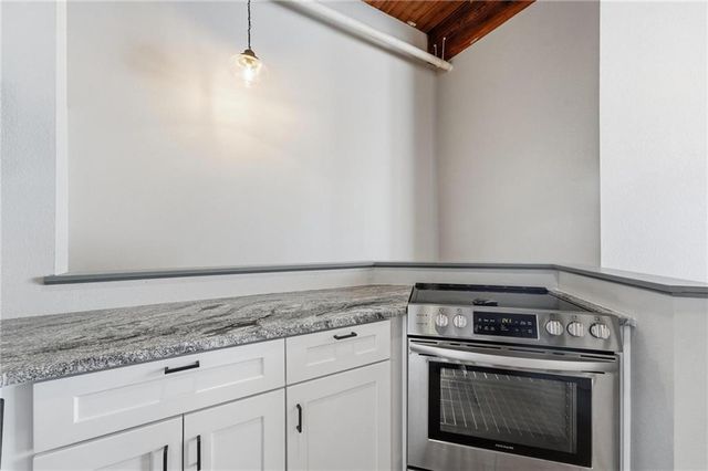 308 W 8th Street 204, Kansas City, MO 64105
