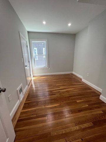 765 Columbia Rd 3, Boston, MA 02125