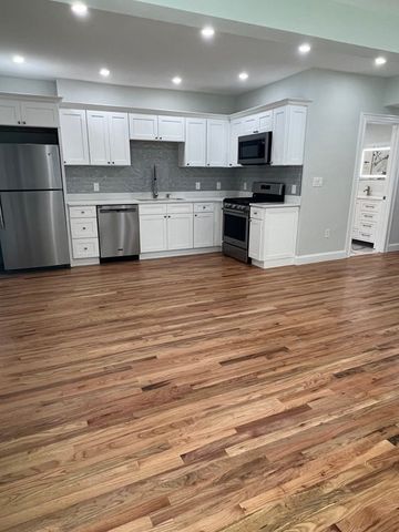 765 Columbia Rd 3, Boston, MA 02125