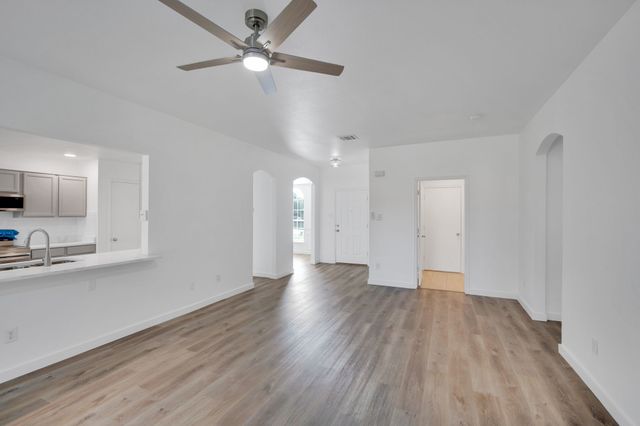 309 Shadow Bend Drive, Red Oak, TX 75154