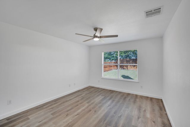 309 Shadow Bend Drive, Red Oak, TX 75154