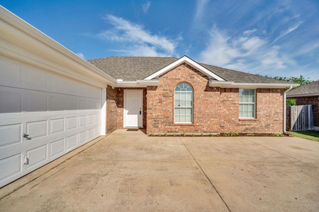 309 Shadow Bend Drive, Red Oak, TX 75154