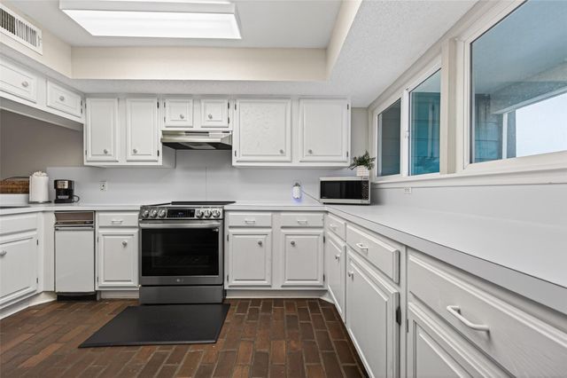 1429 Bowsprit Point, Willis, TX 77318