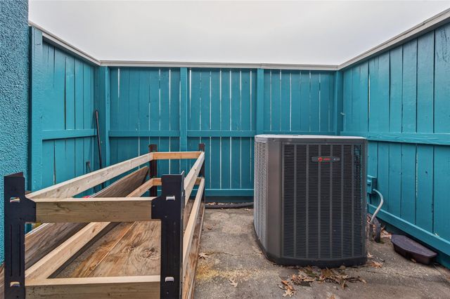 1429 Bowsprit Point, Willis, TX 77318